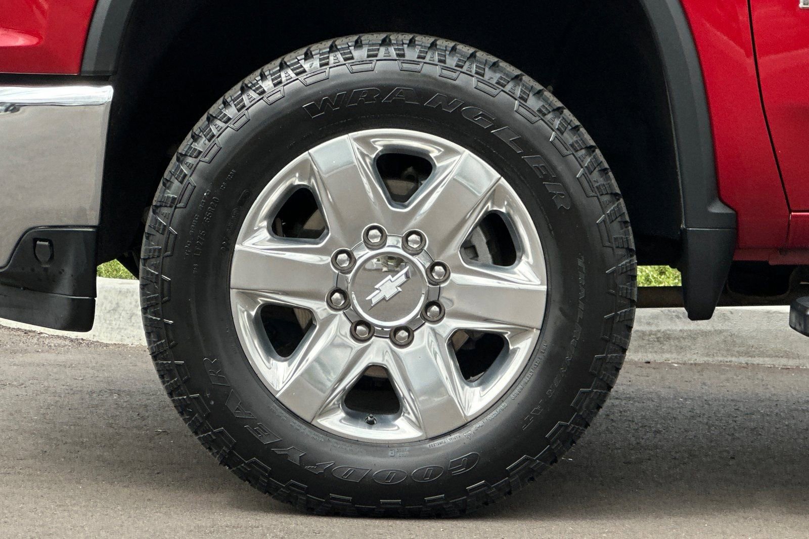 Used 2020 Chevrolet Silverado 2500 LTZ w/ LTZ Premium Package image 37