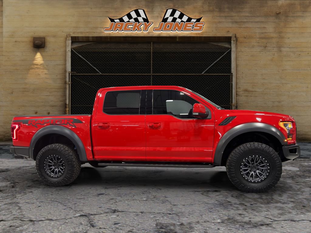 Used 2018 Ford F150 Raptor w/ Equipment Group 802A Luxury image 12