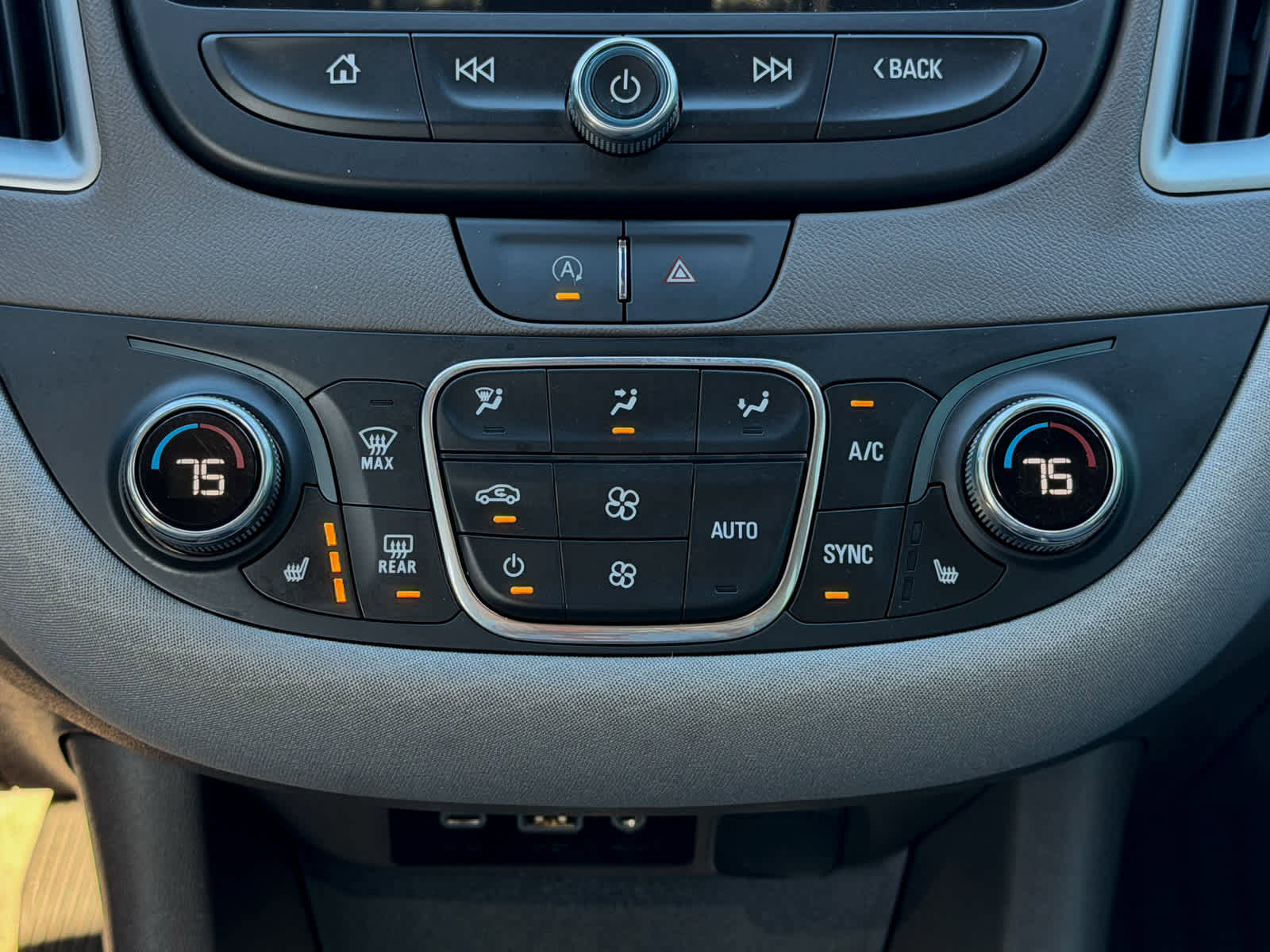 Used 2024 Chevrolet Malibu LT image 17