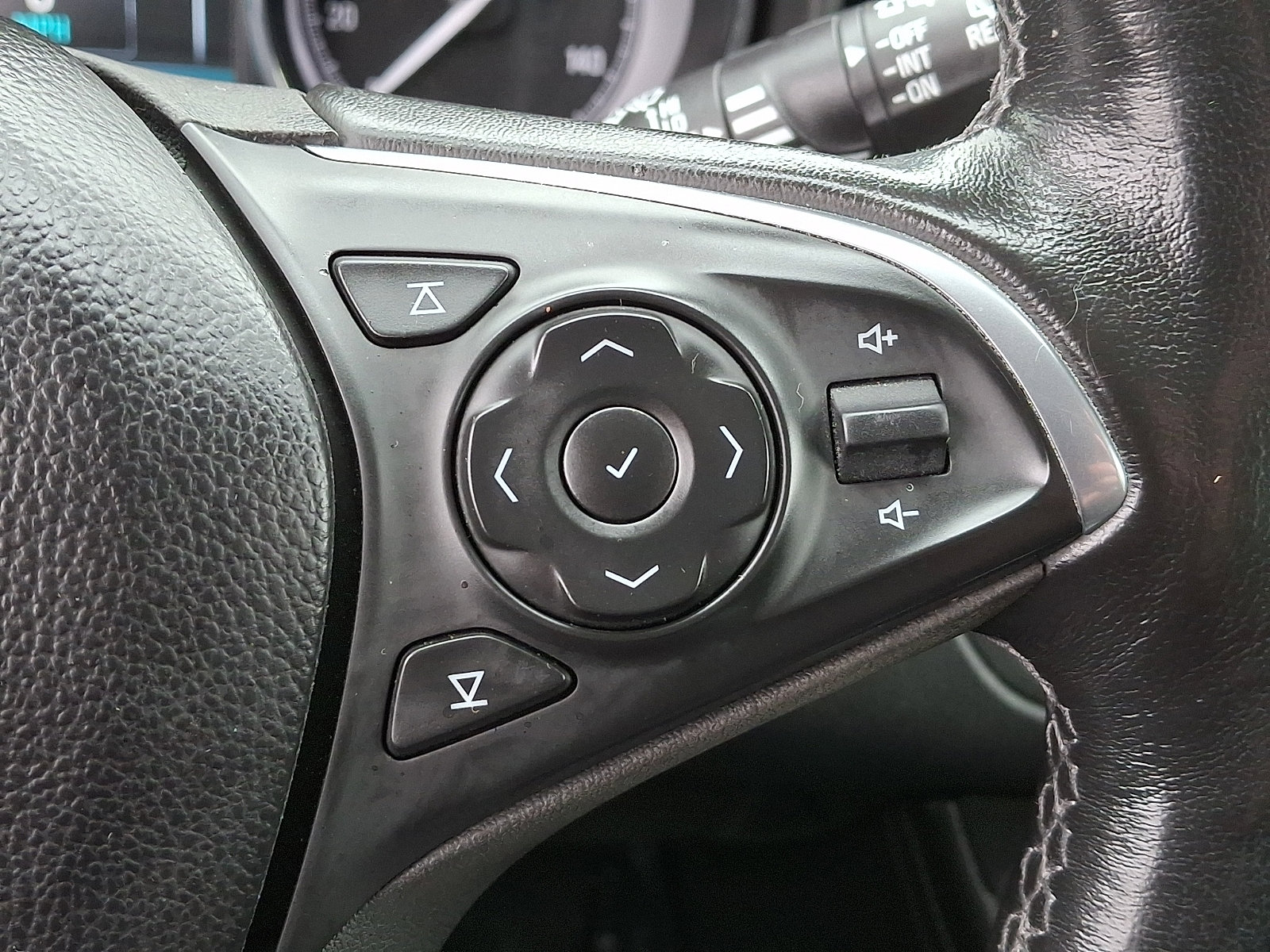 Used 2019 Buick Envision Essence image 22