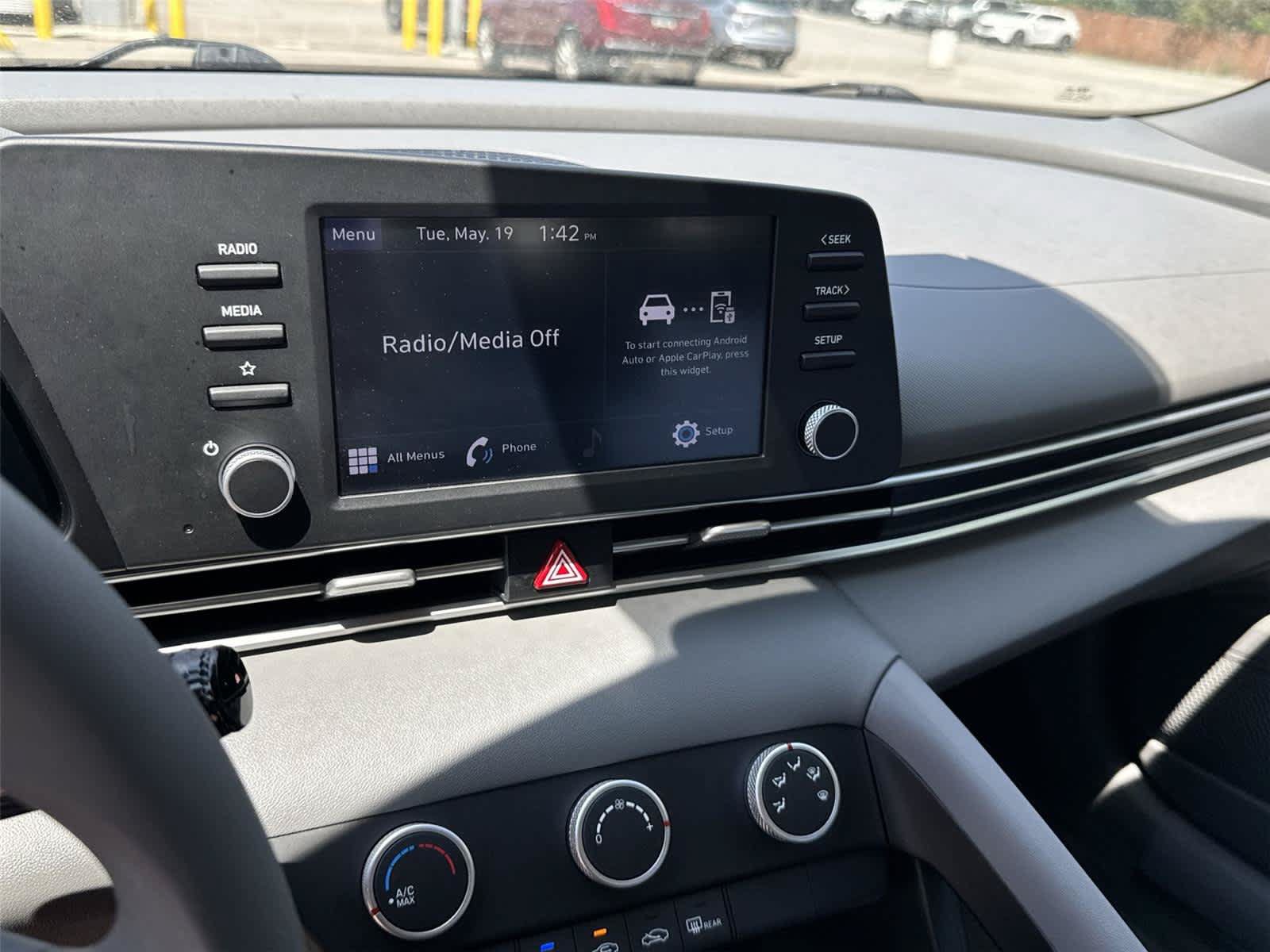 Used 2023 Hyundai Elantra SE FWD image 22