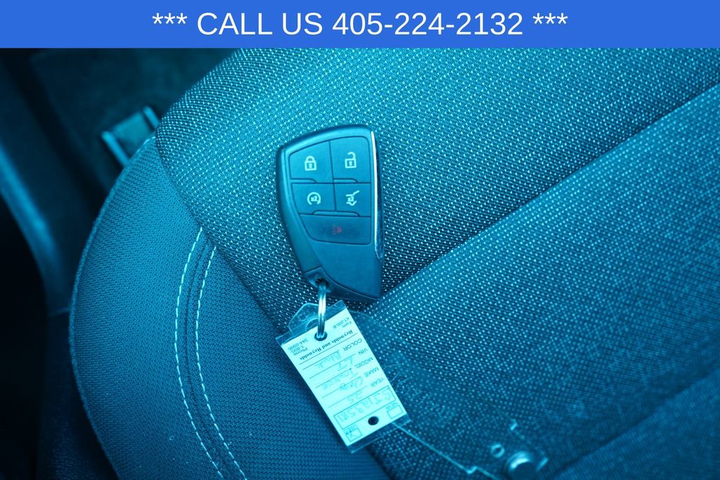 Used 2025 Chevrolet Traverse LT FWD image 39