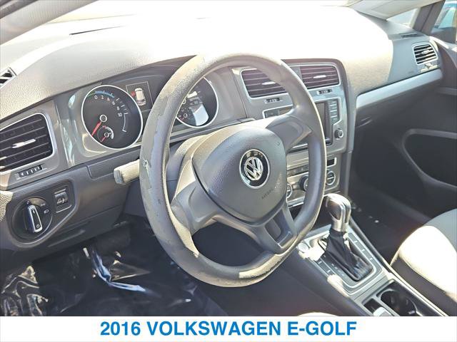 Used 2016 Volkswagen e-Golf SE w/ DC Fast Charging Package FWD image 14