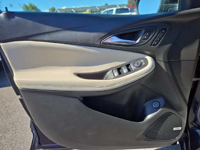 Used 2021 Buick Encore GX Essence w/ Advanced Technology Package AWD/4WD image 17