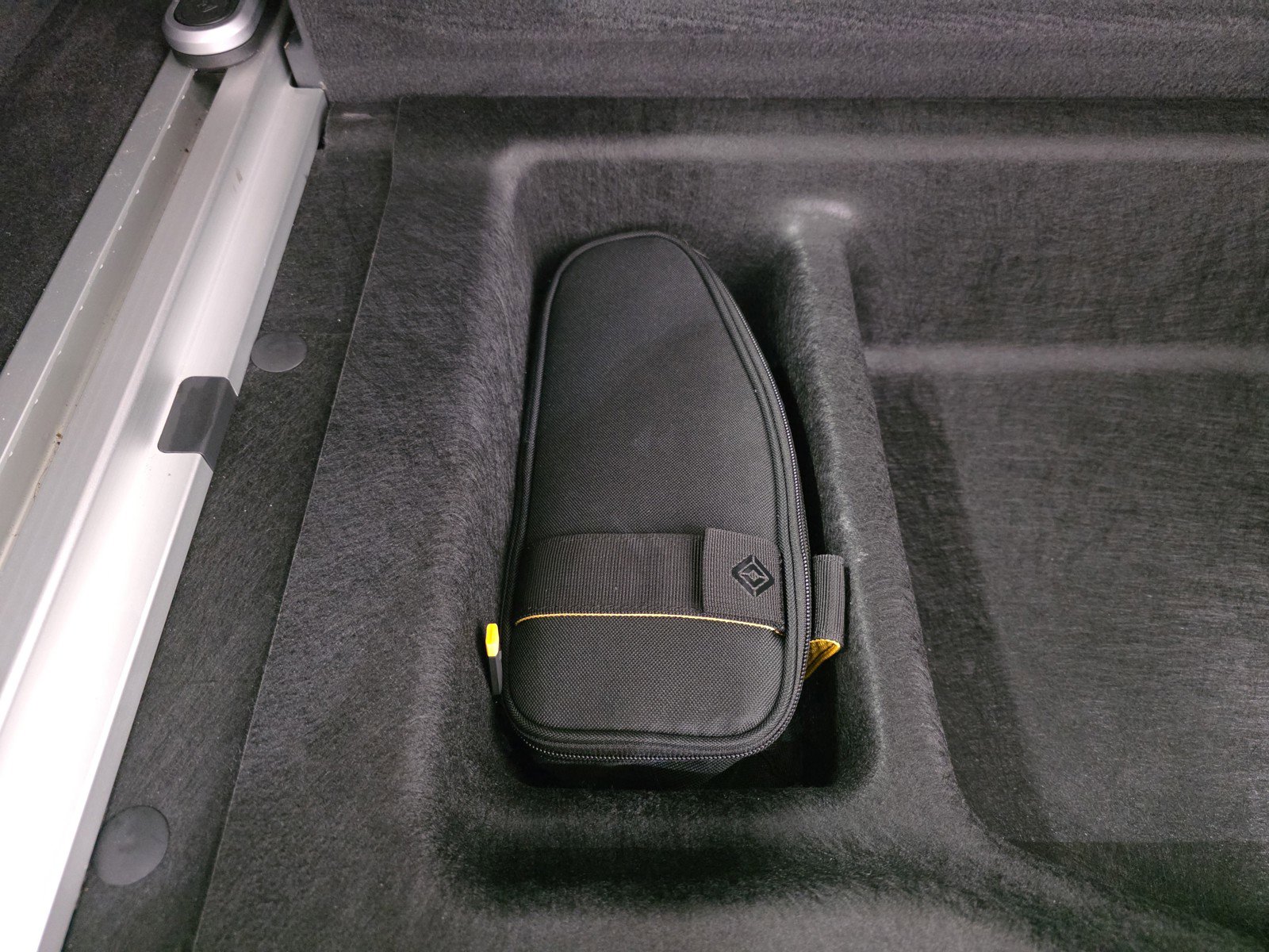 Used 2024 Rivian R1S Adventure AWD/4WD image 34