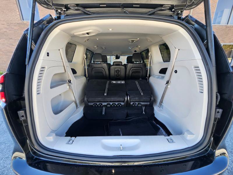 Used 2021 Chrysler Pacifica Touring-L FWD image 86