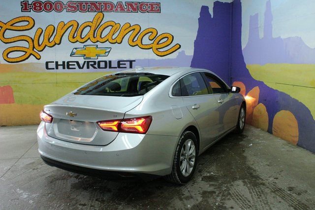 Used 2021 Chevrolet Malibu LT FWD image 4