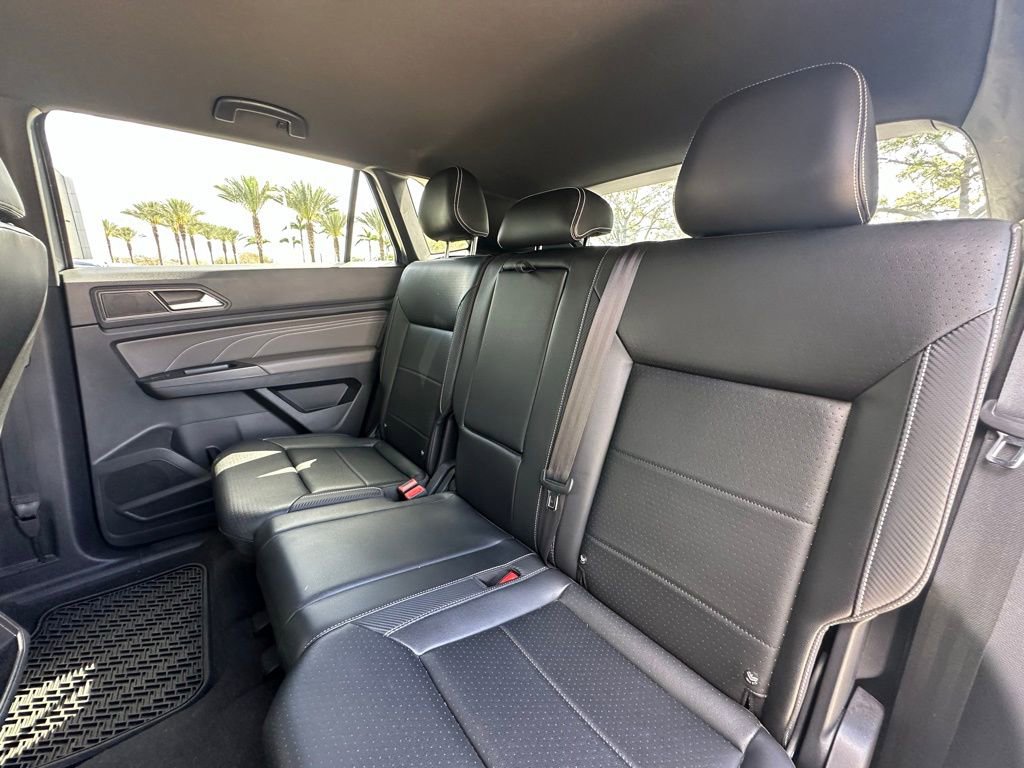 Used 2022 Volkswagen Atlas Cross Sport SE image 32