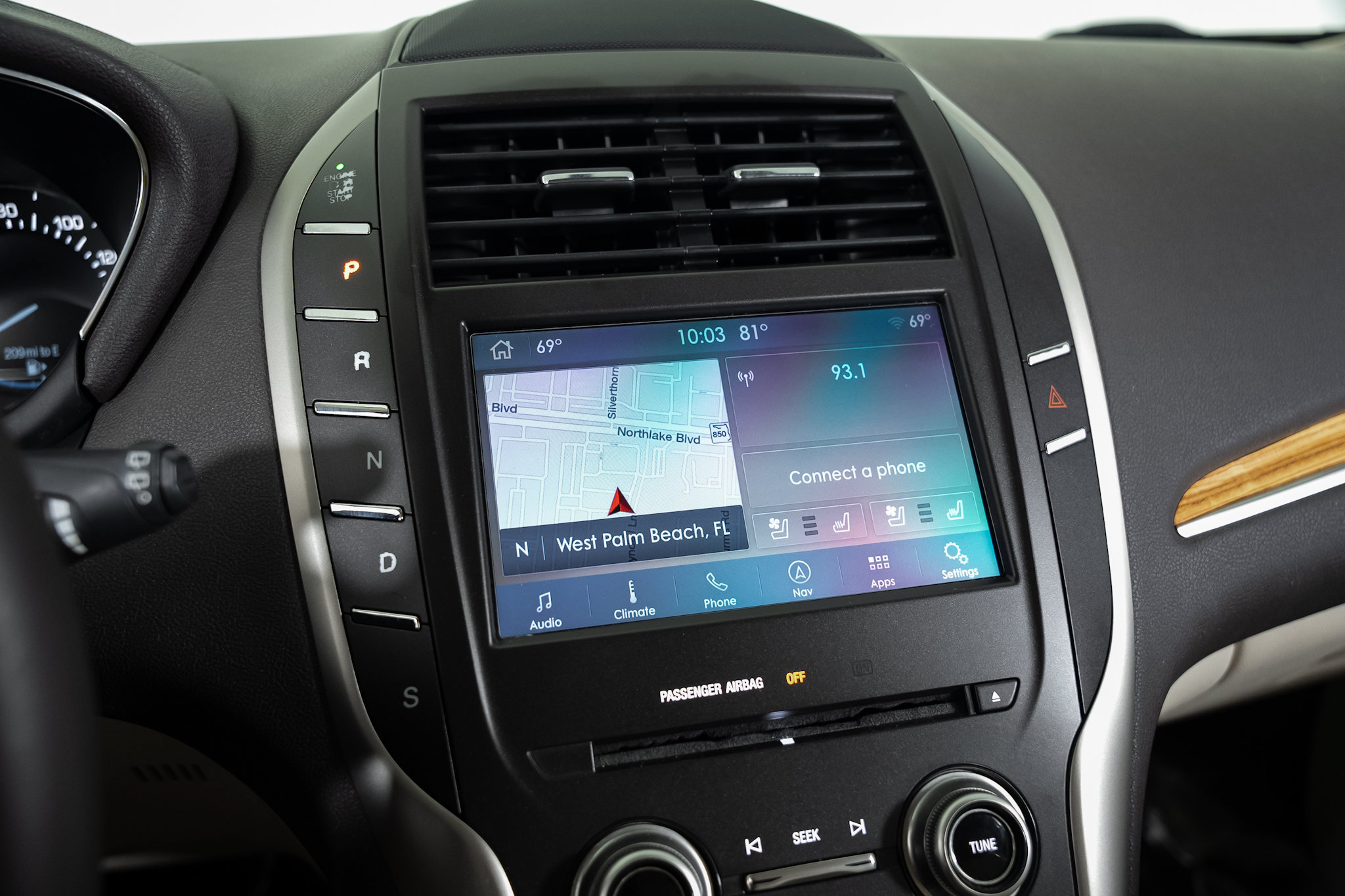 Used 2015 Lincoln MKC FWD w/ Equipment Group 101A Select image 31
