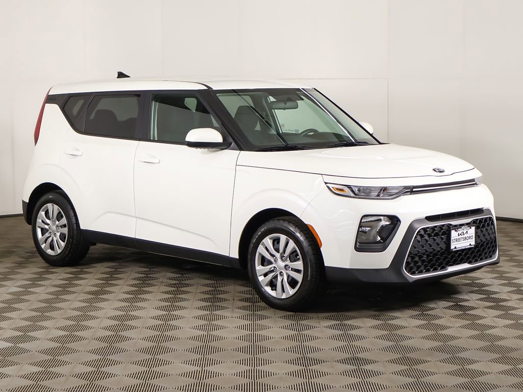 Used 2021 Kia Soul LX FWD image 2