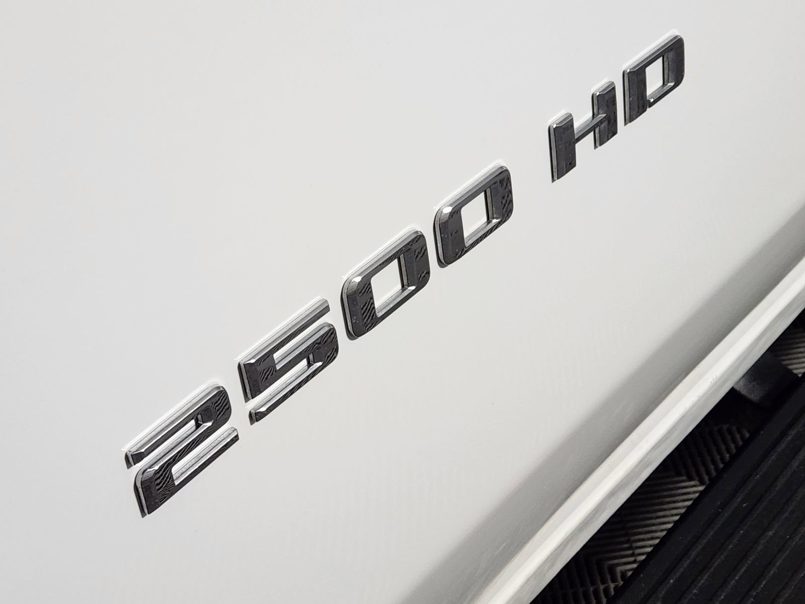 Used 2022 Chevrolet Silverado 2500 Custom w/ Custom Value Package image 12