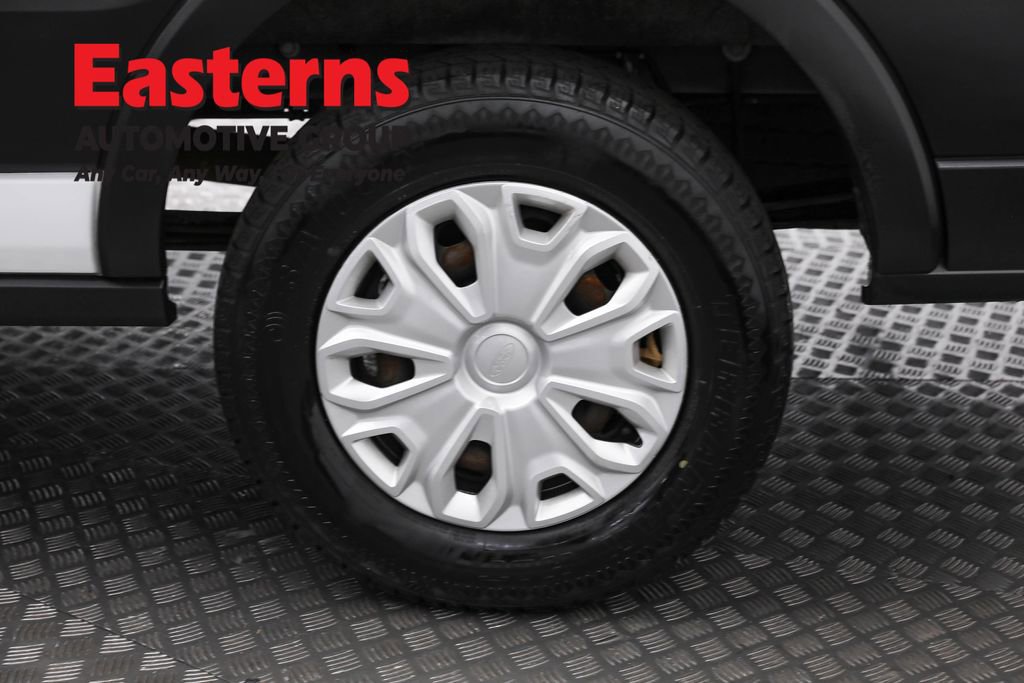 Used 2023 Ford Transit 350 XLT image 32