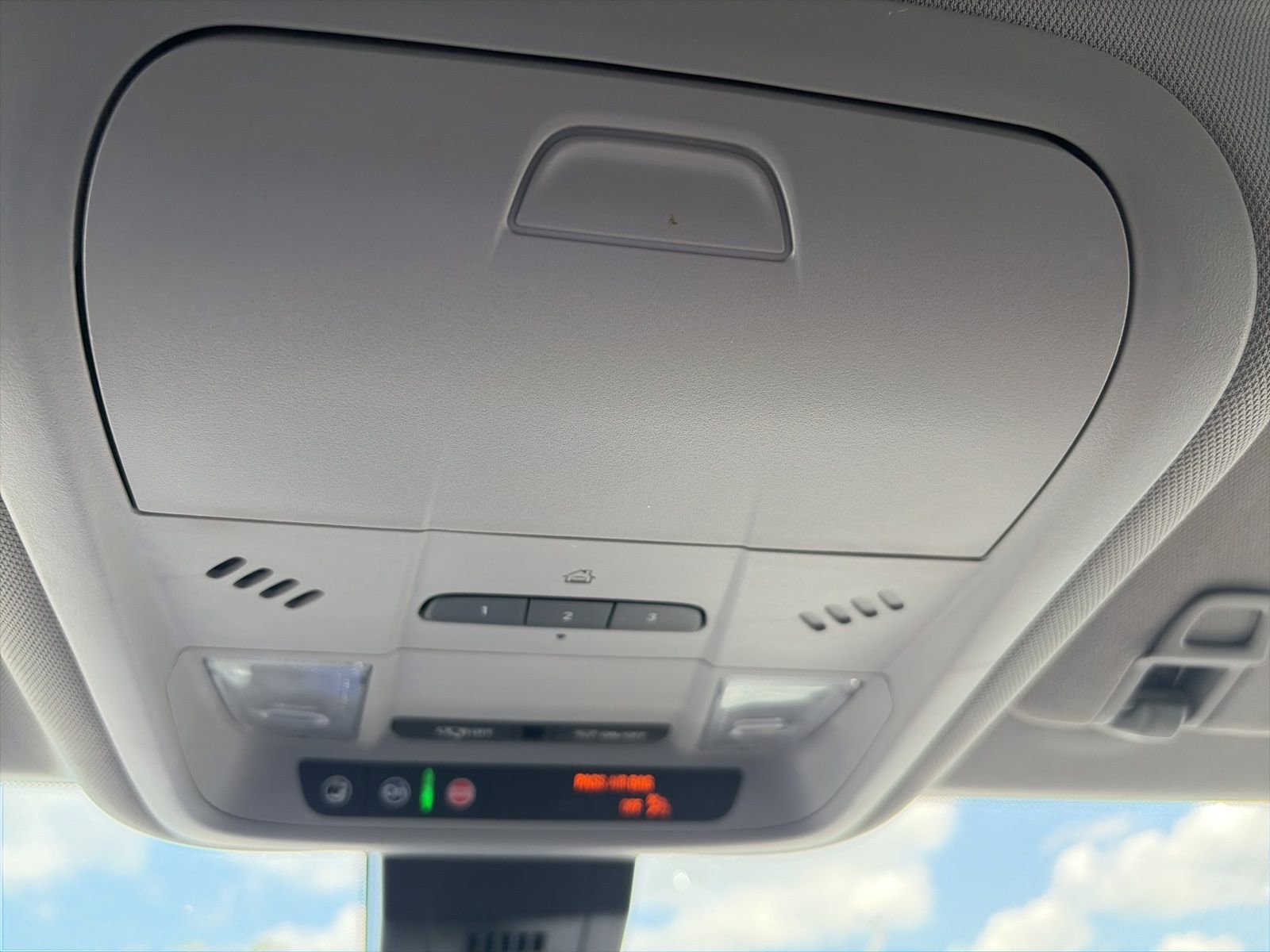 Used 2021 Chevrolet Equinox LT AWD/4WD image 21