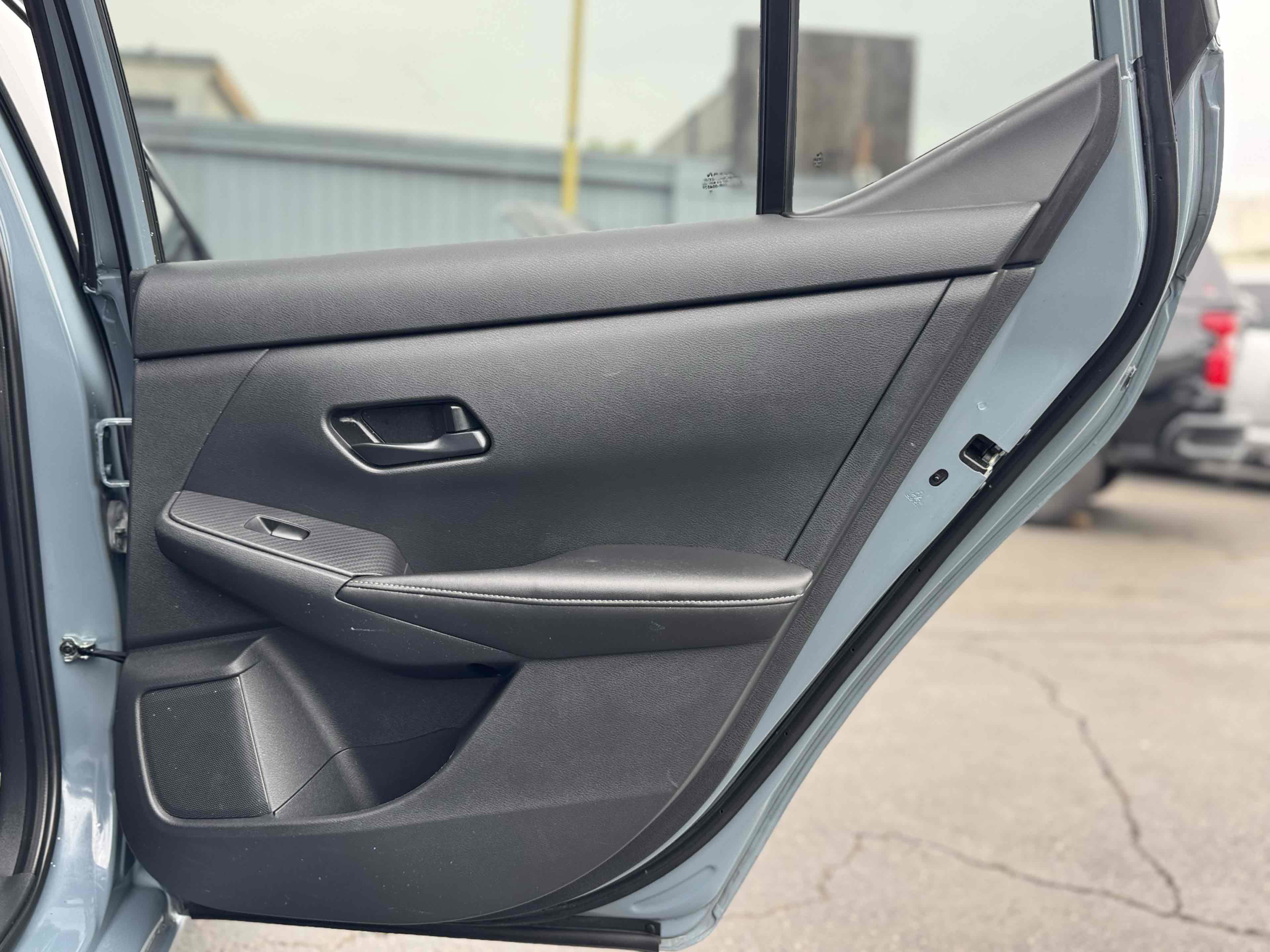 Used 2024 Nissan Sentra SV FWD image 34