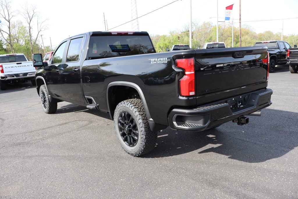 New 2026 Chevrolet Silverado 3500 LT AWD/4WD image 3