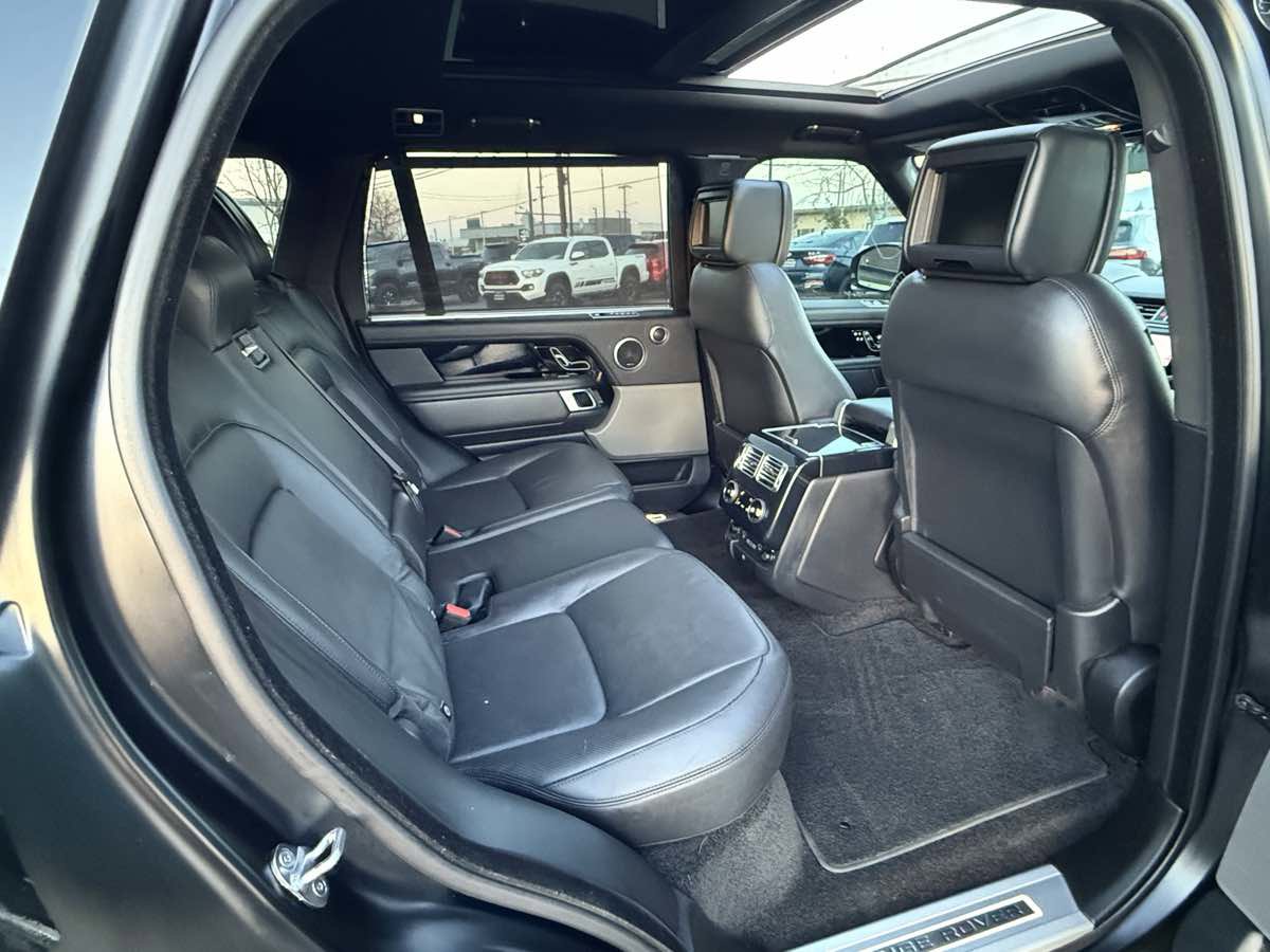 Used 2019 Land Rover Range Rover Long Wheelbase Supercharged image 12