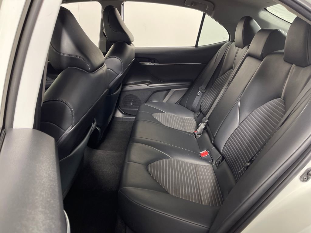 Used 2023 Toyota Camry SE image 14
