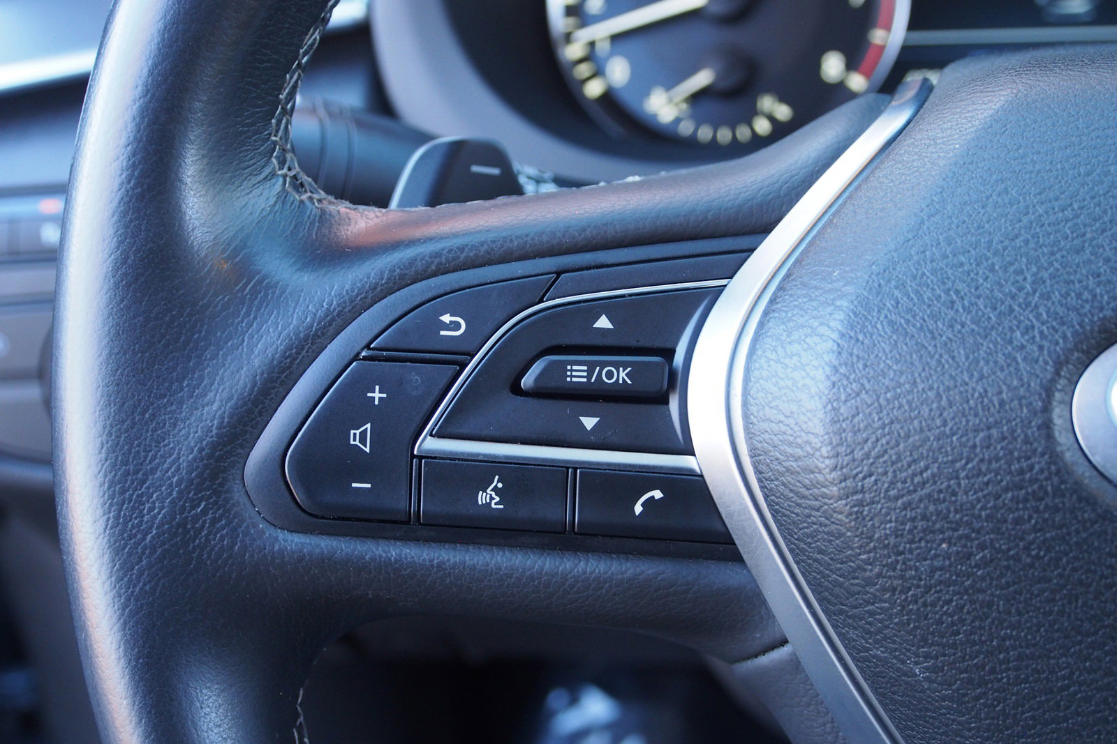 Used 2022 INFINITI QX50 Luxe image 22