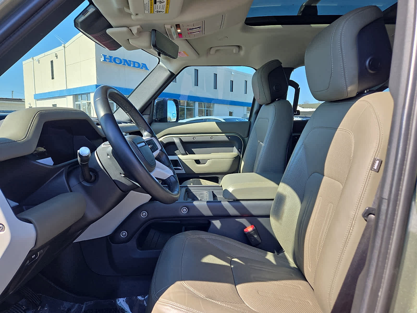 Used 2020 Land Rover Defender 110 HSE image 15