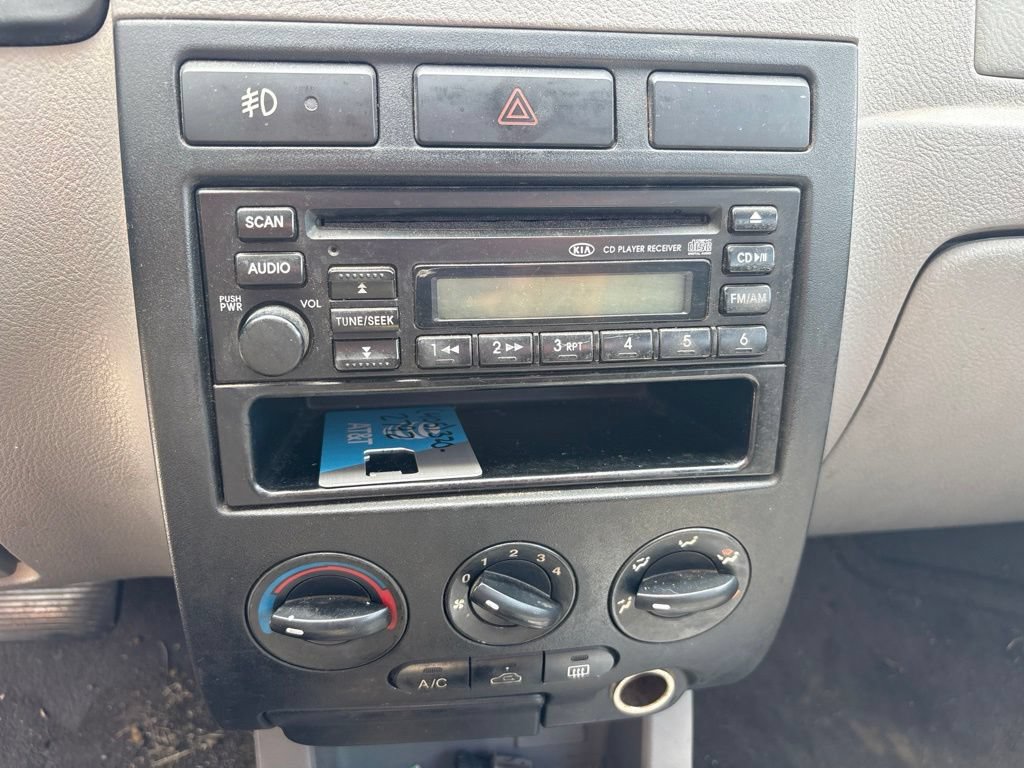 Used 2003 Kia Rio Cinco FWD image 12