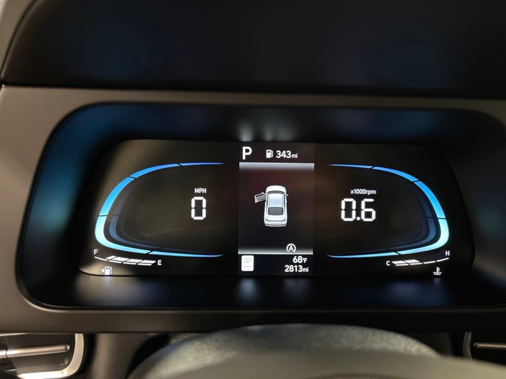 Certified 2025 Hyundai Elantra SE FWD image 16