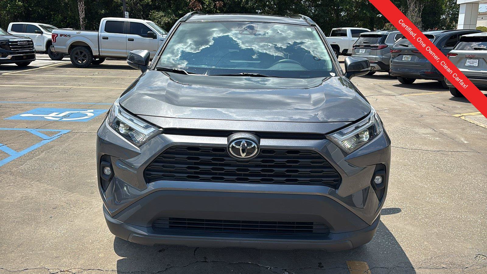 Used 2022 Toyota RAV4 XLE Premium FWD image 2
