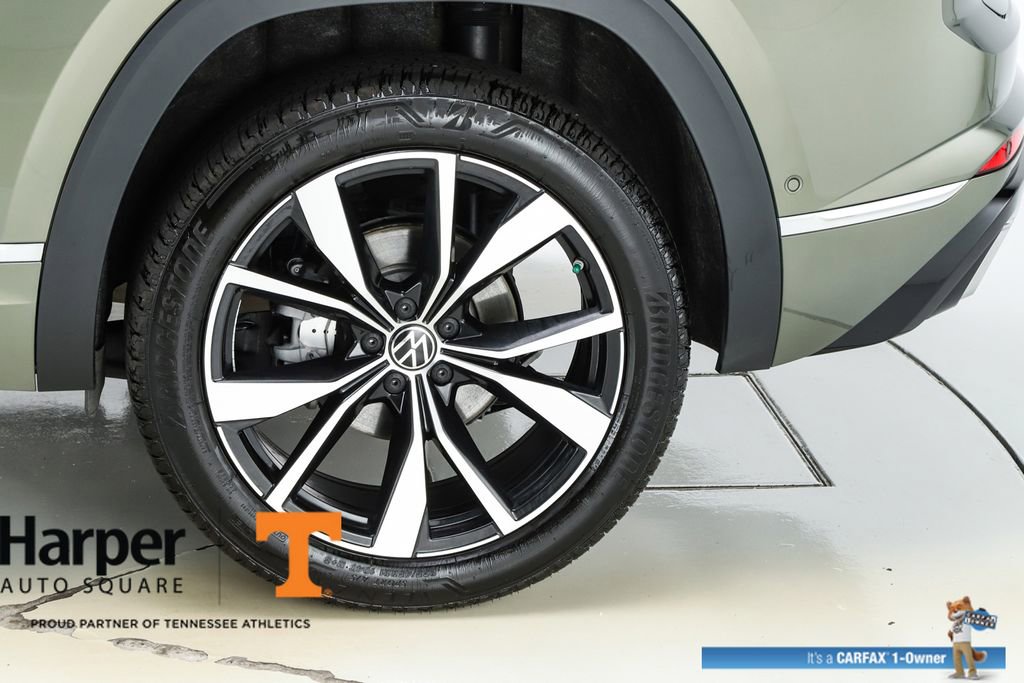 Used 2025 Volkswagen Atlas Cross Sport SEL Premium R-Line image 6