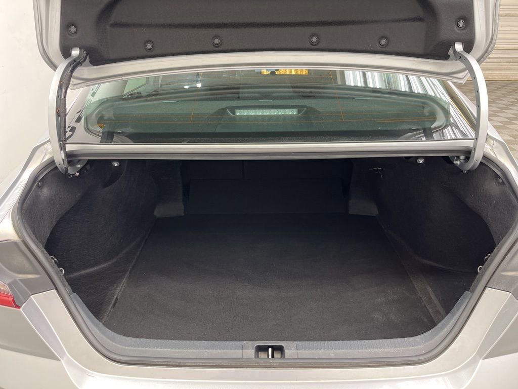 Used 2025 Toyota Camry LE FWD image 23