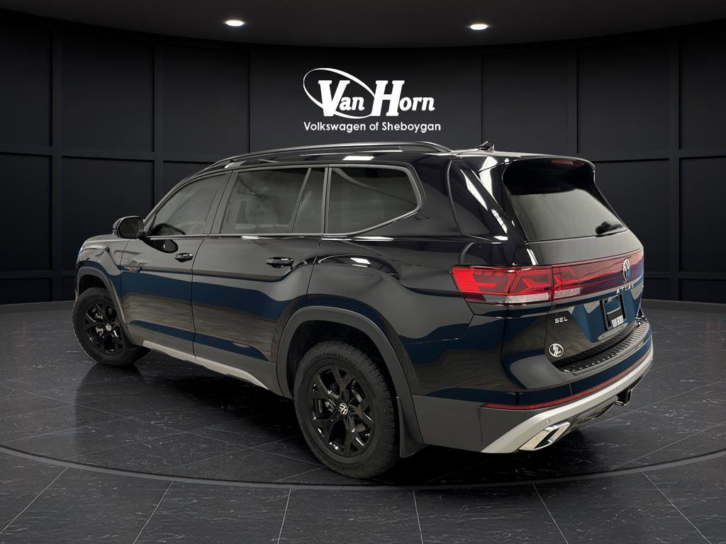 Used 2024 Volkswagen Atlas Peak Edition SEL AWD/4WD image 5