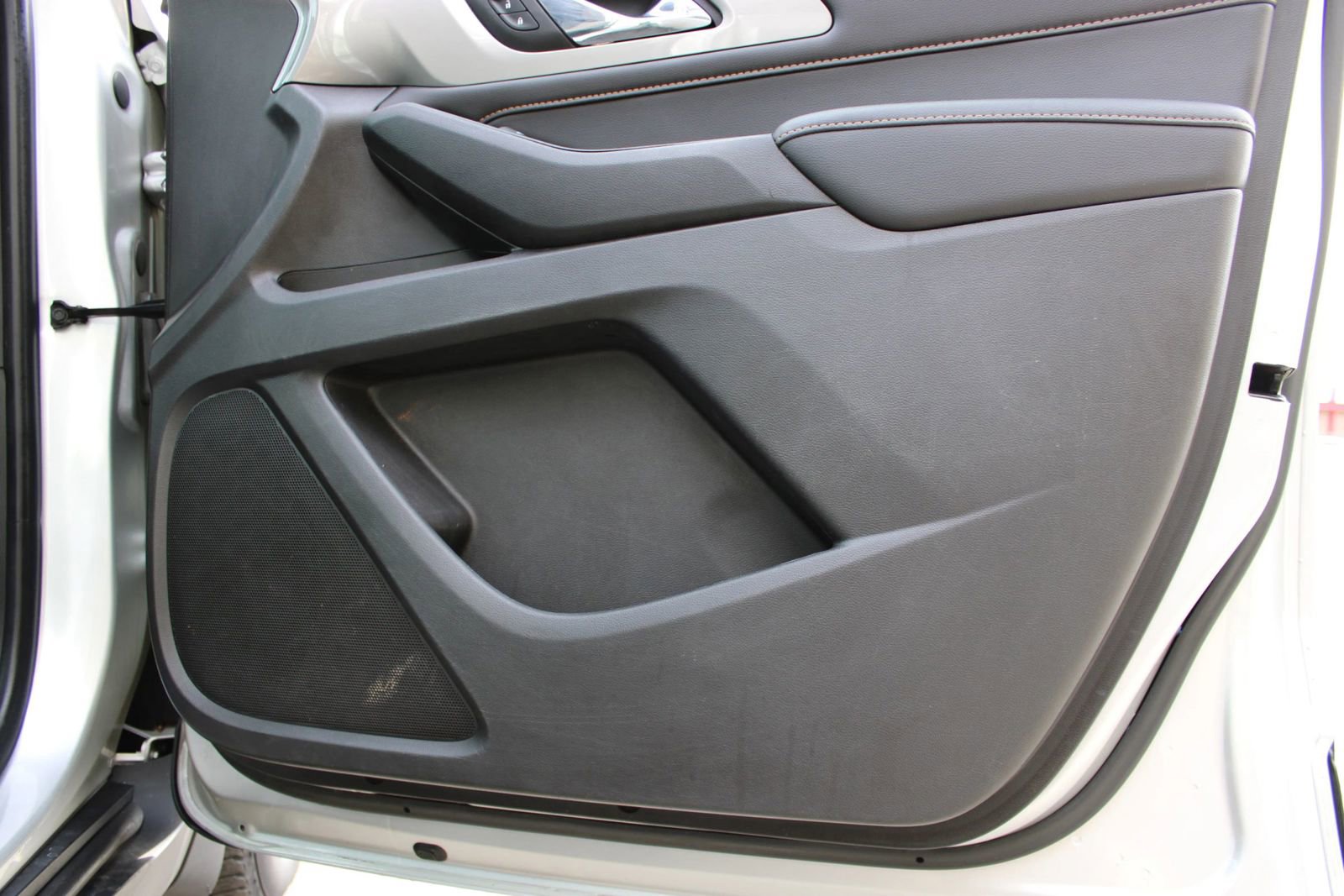 Used 2018 Chevrolet Traverse LS w/ LPO, Cargo Package image 10