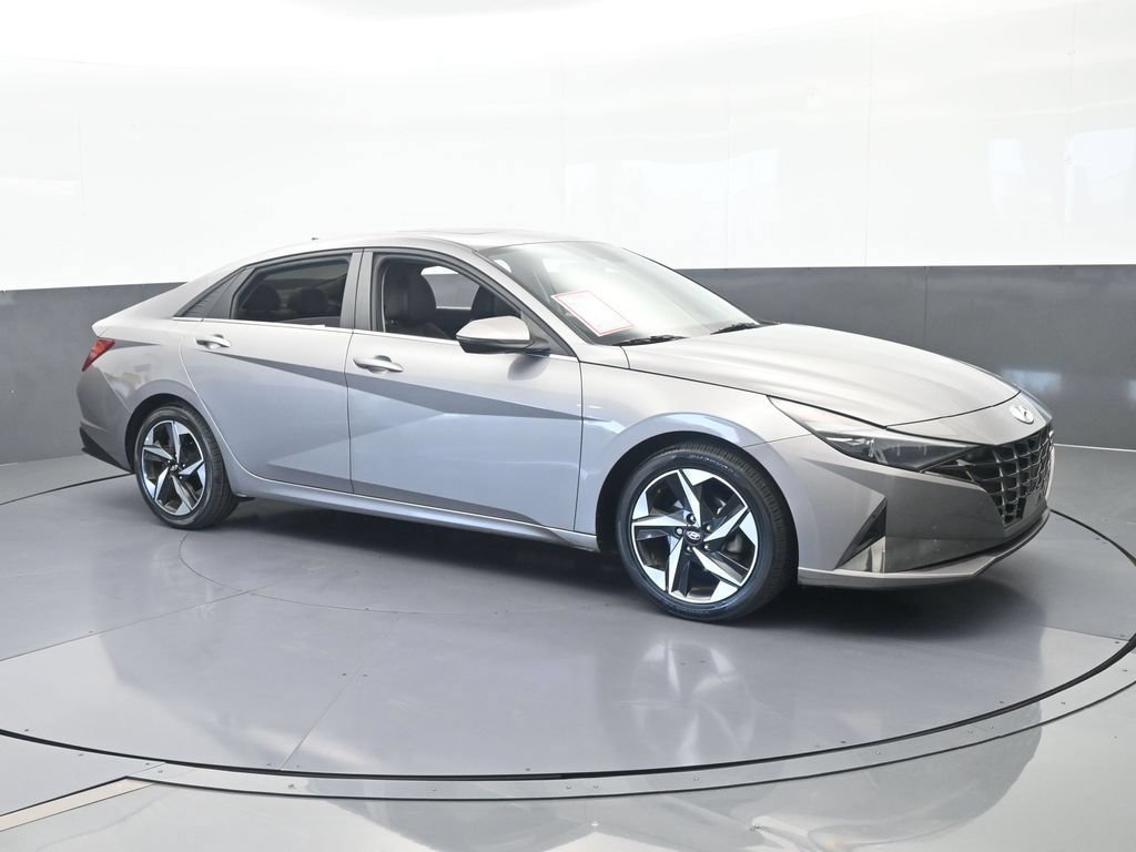 Used 2022 Hyundai Elantra Limited FWD image 8