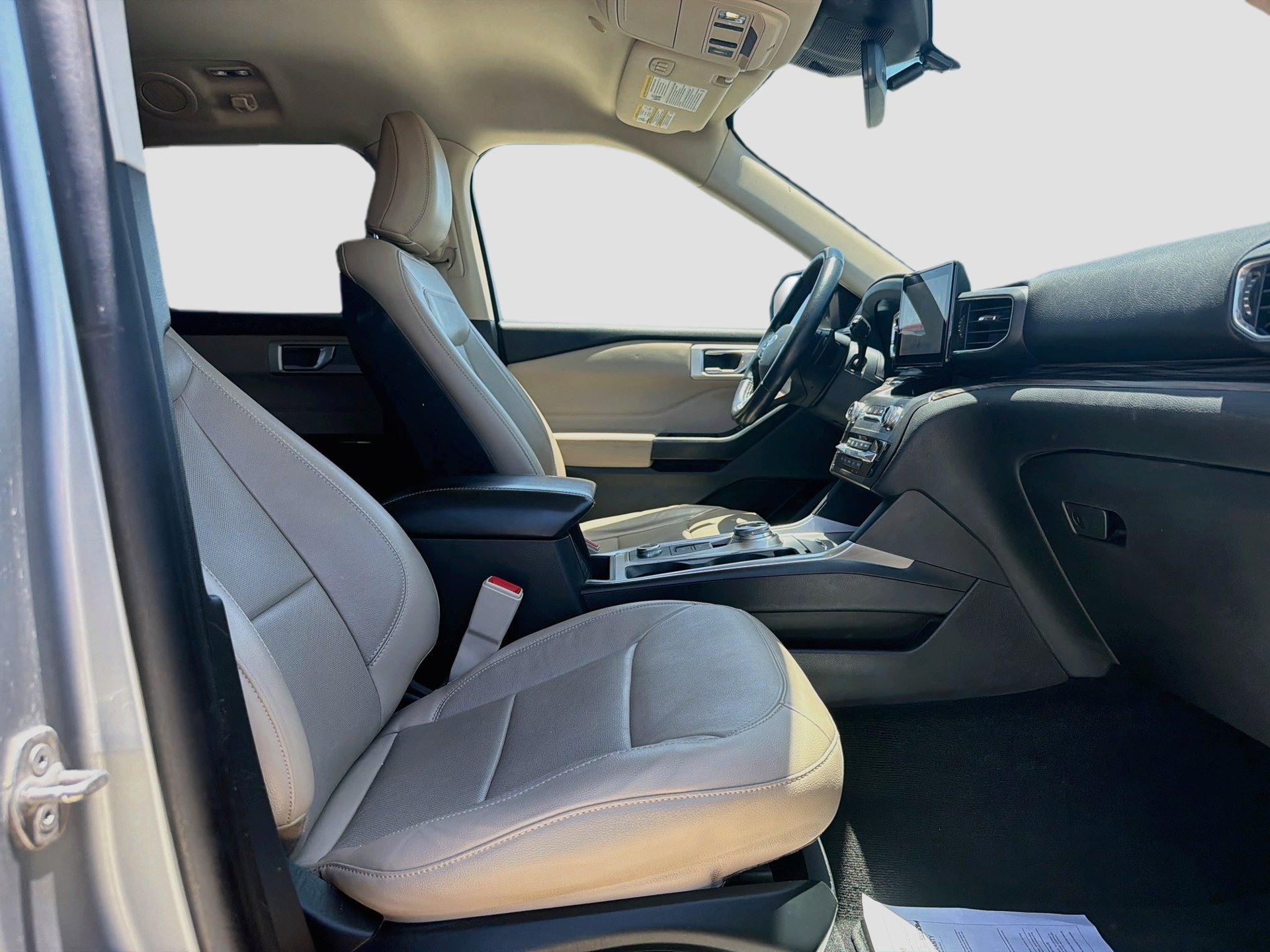 Used 2020 Ford Explorer Limited AWD/4WD image 33