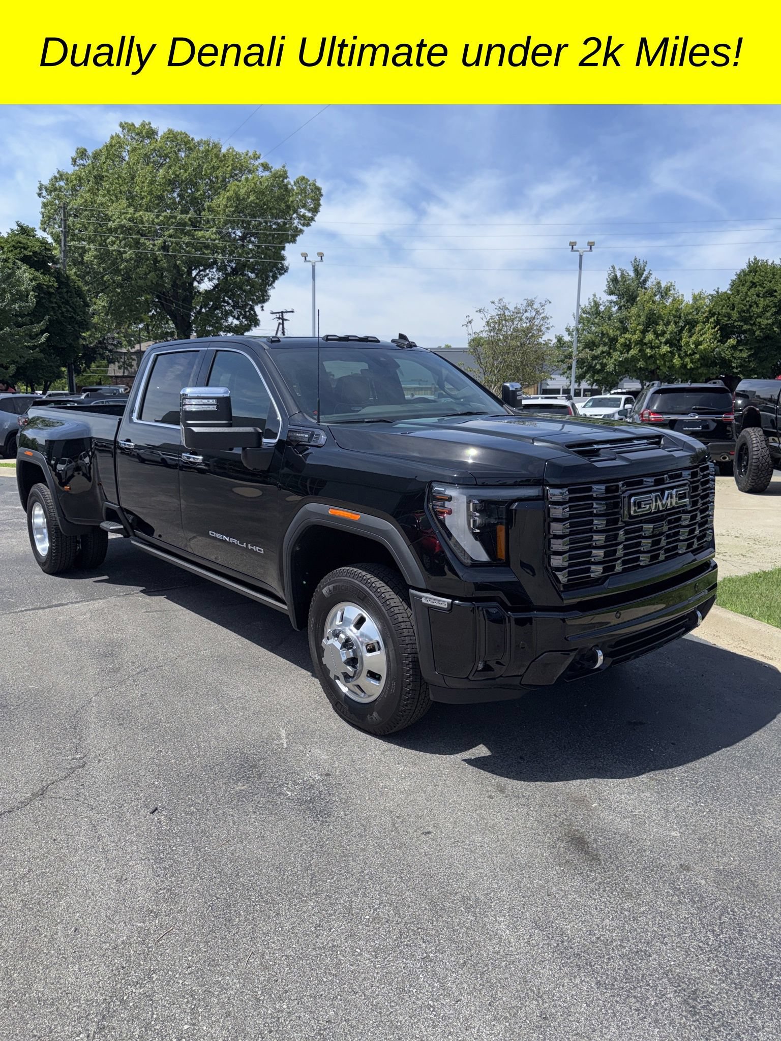 Used 2026 GMC Sierra 3500 Denali Ultimate AWD/4WD image 1