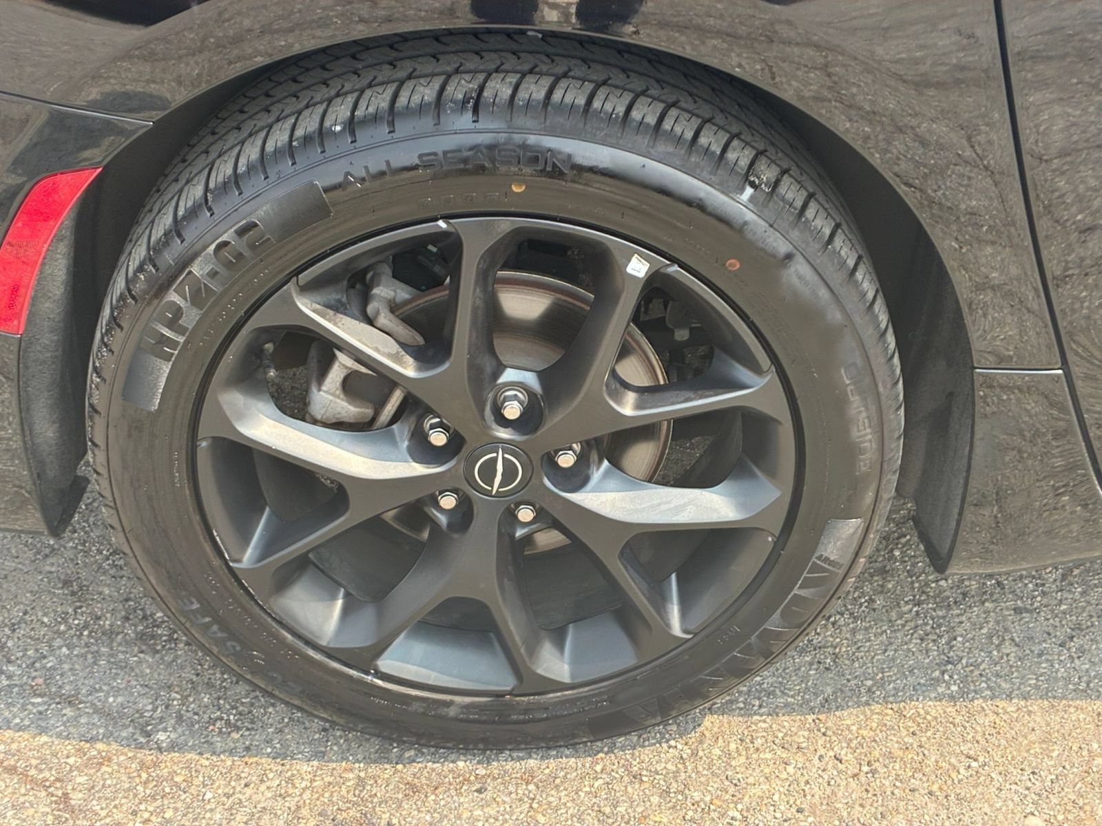 Used 2025 Chrysler Pacifica Limited FWD image 25