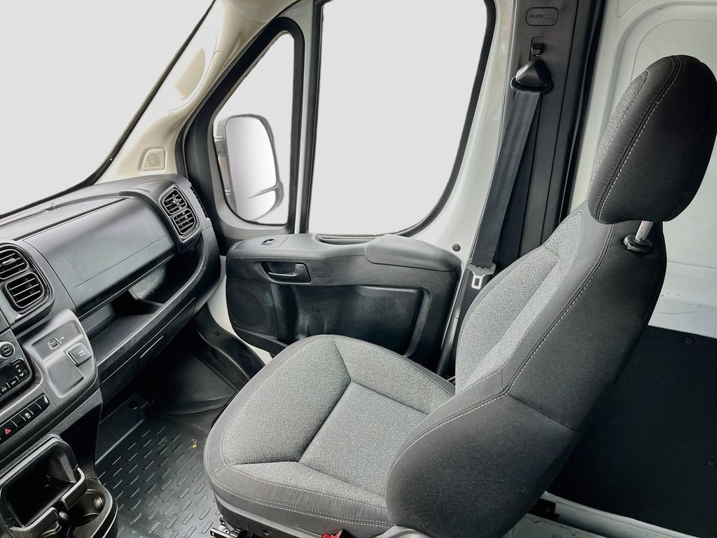 Used 2025 RAM ProMaster 2500 w/ Convenience Group FWD image 21