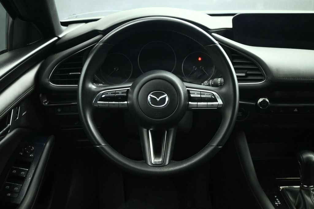 Used 2019 MAZDA MAZDA3 Hatchback w/ Premium Package FWD image 12