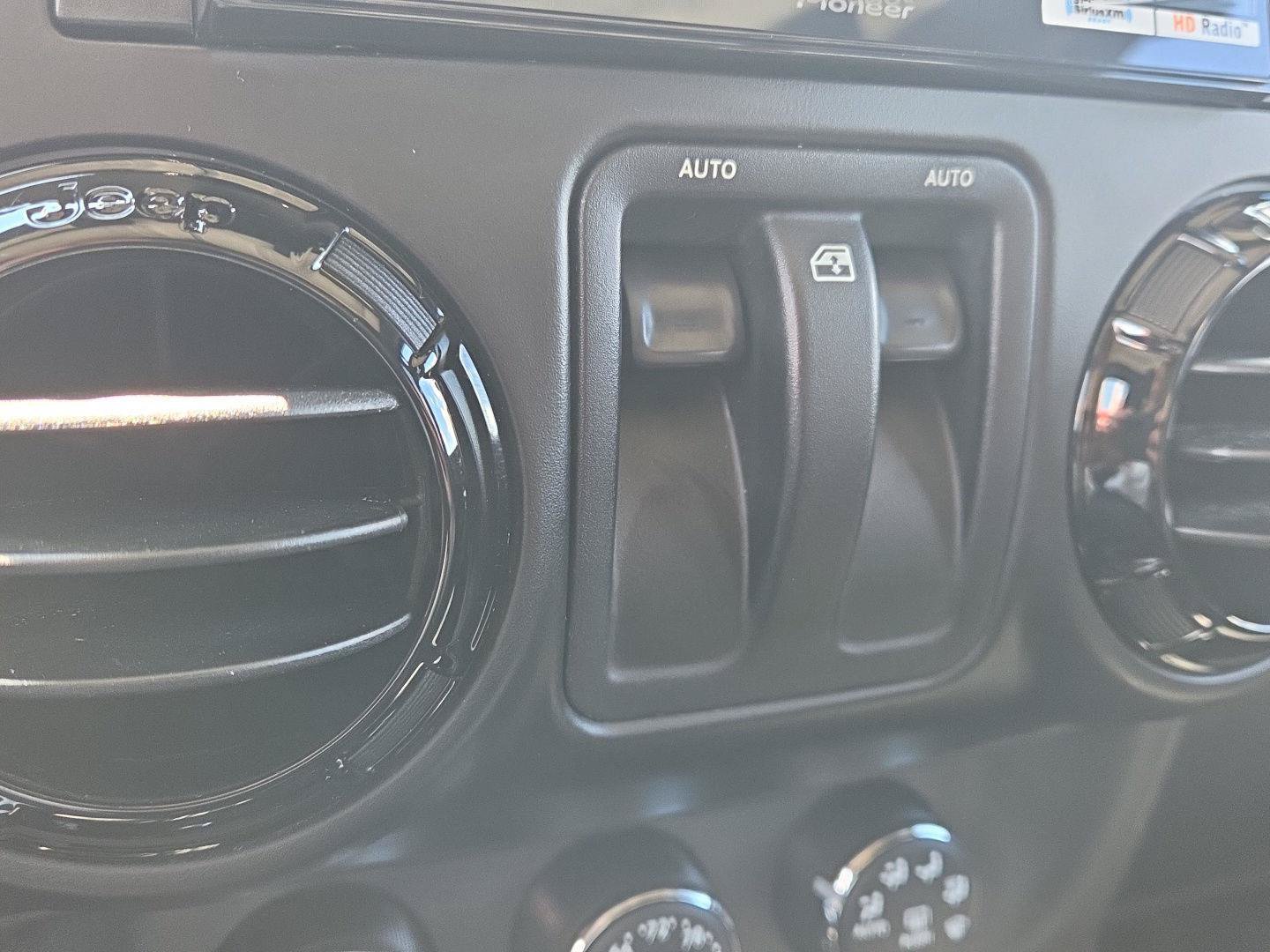 Used 2014 Jeep Wrangler Sahara AWD/4WD image 26