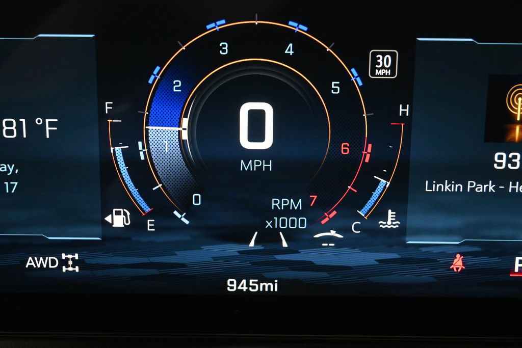 Used 2026 Chevrolet Traverse LT w/ Midnight/Sport Edition AWD/4WD image 26