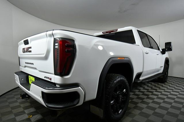Used 2025 GMC Sierra 3500 AT4 w/ AT4 Premium Plus Package image 11