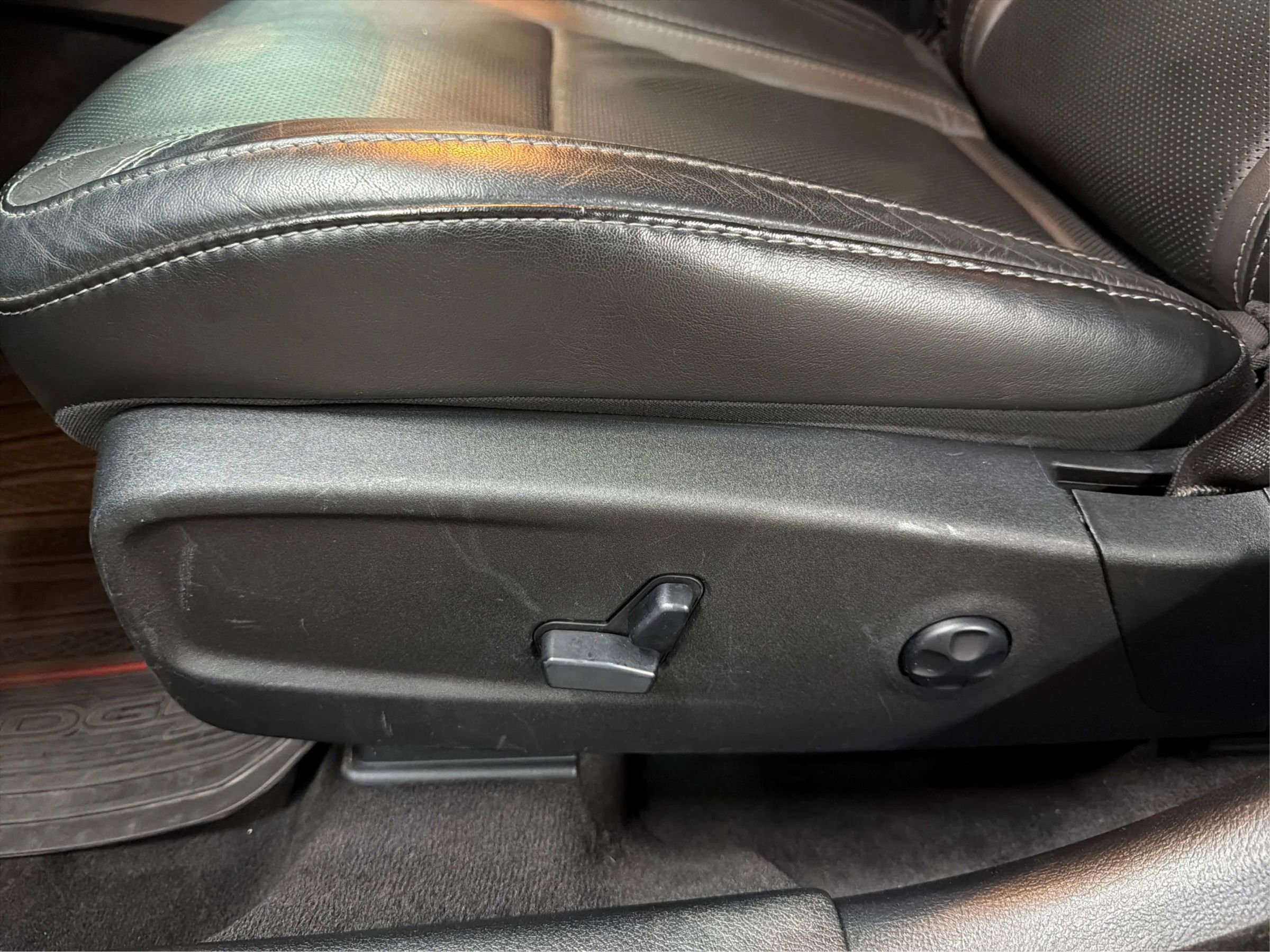 Used 2016 Dodge Charger SXT w/ Plus Group RWD image 40