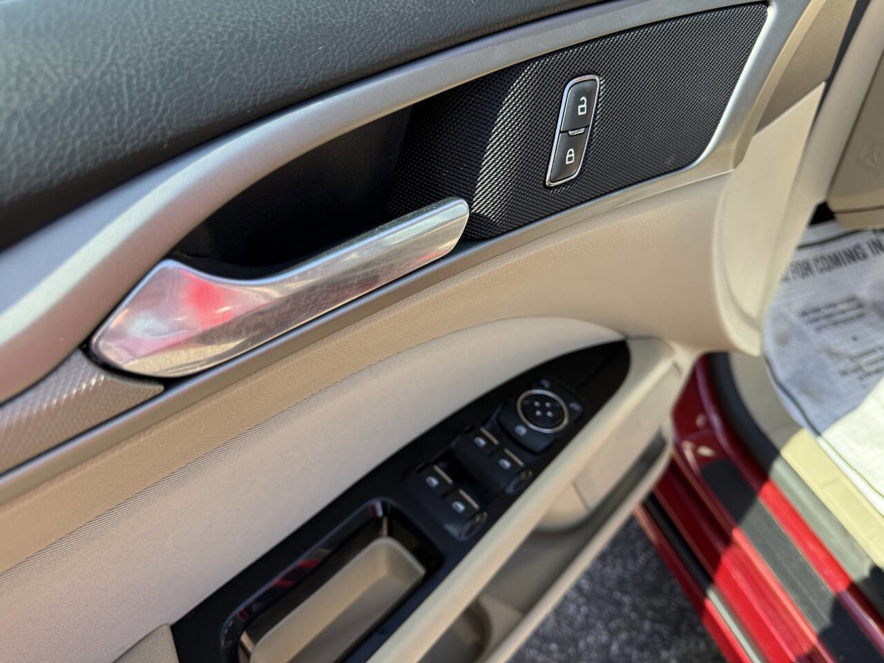 Used 2013 Ford Fusion SE FWD image 6