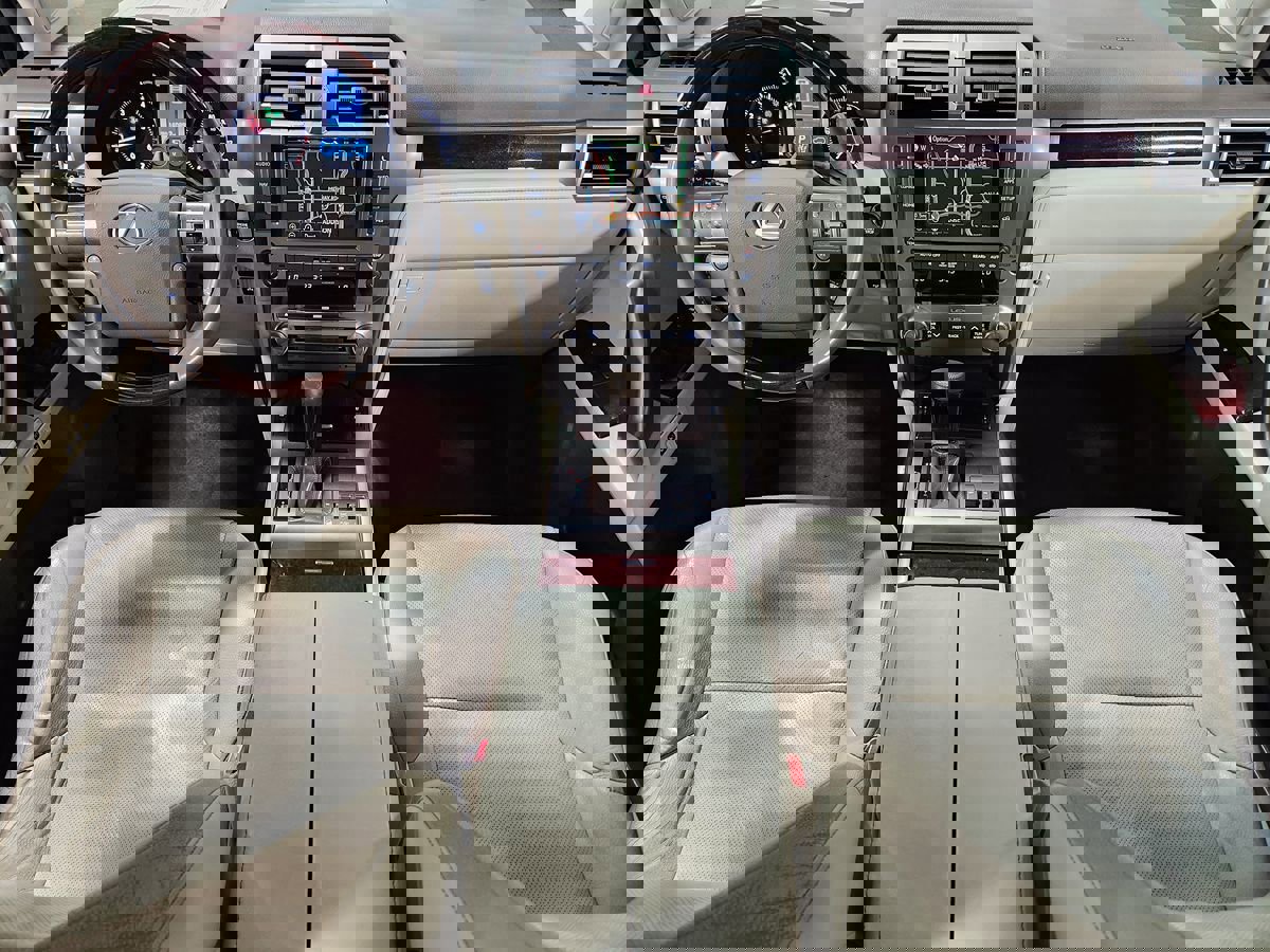 Used 2015 Lexus GX 460 w/ Premium Package image 46