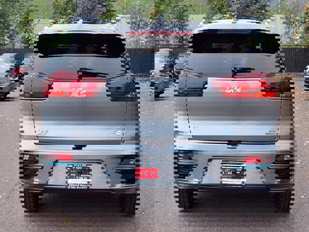 Used 2022 Kia Niro EX image 5