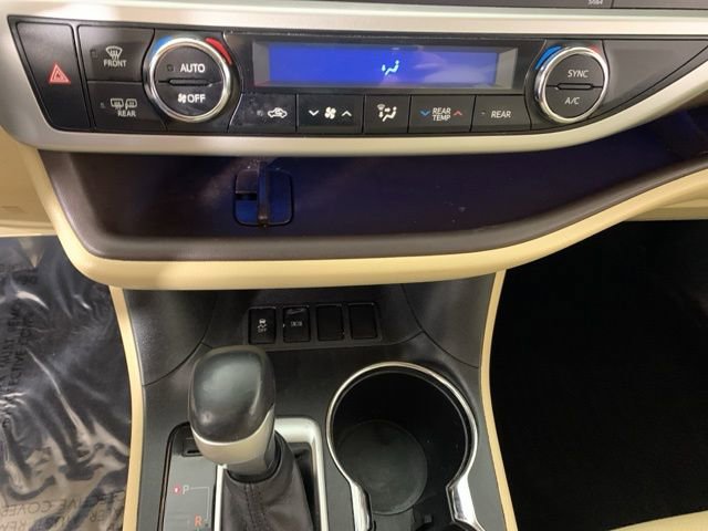 Used 2014 Toyota Highlander Limited image 28