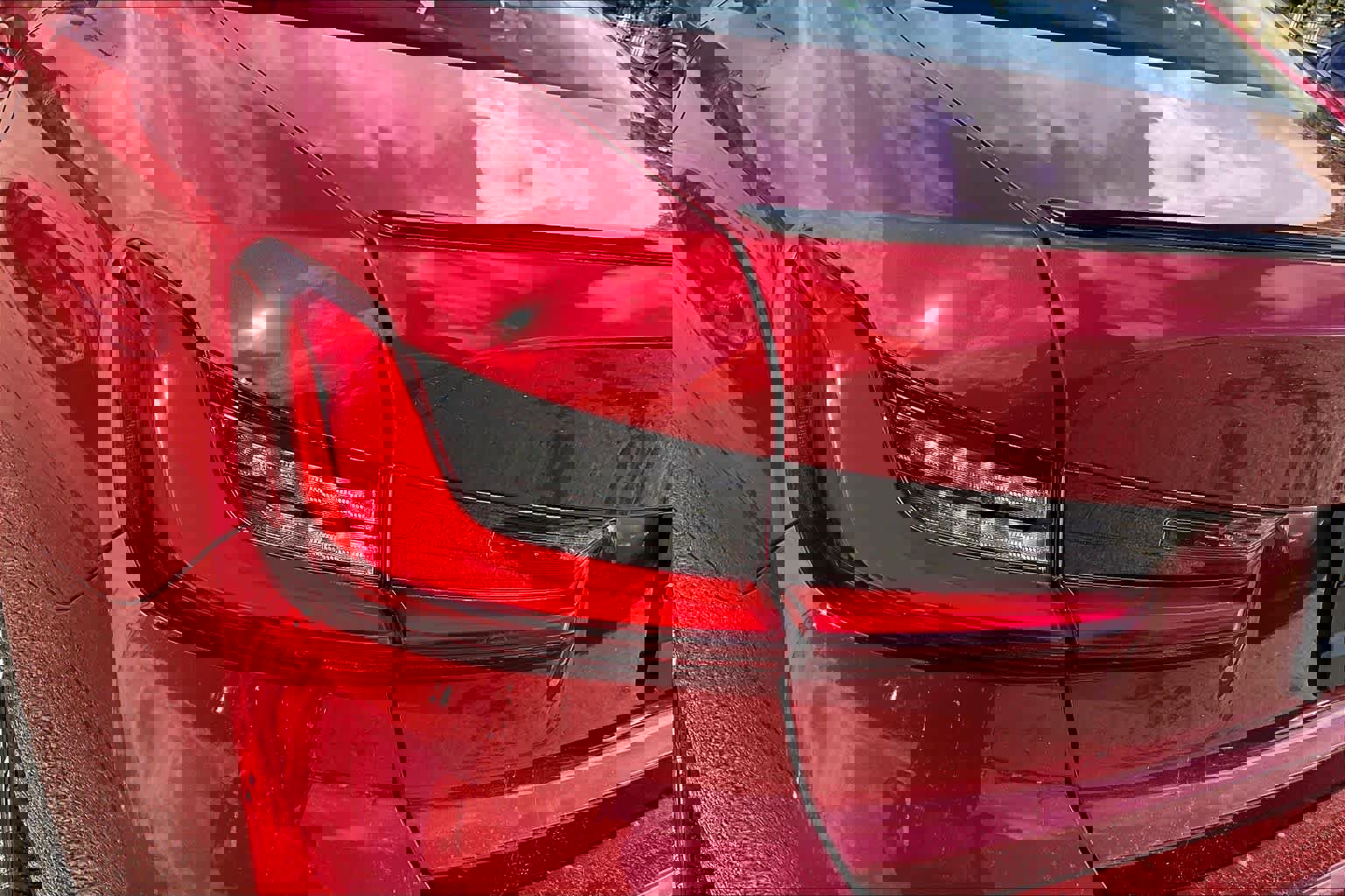 Used 2025 BMW 330i Sedan w/ M Sport Package image 15