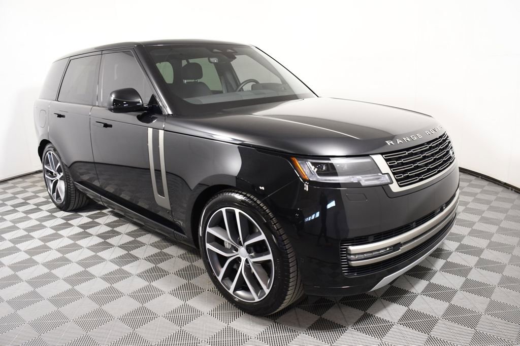 Certified 2025 Land Rover Range Rover SE image 8