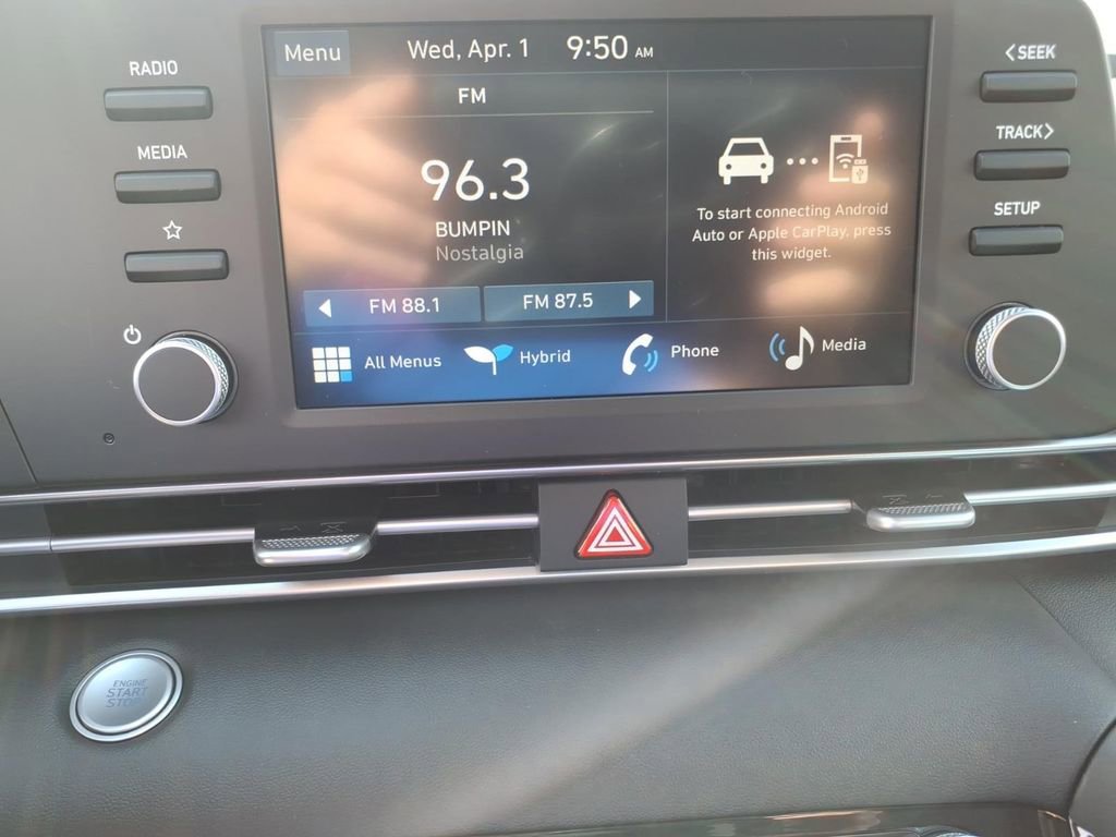 New 2026 Hyundai Elantra Hybrid FWD image 21