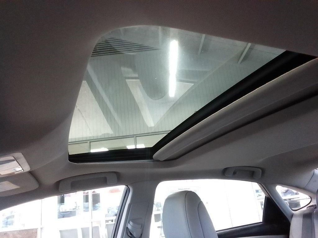 Used 2017 Toyota Avalon XLE Premium w/ All Weather Liner Package image 15