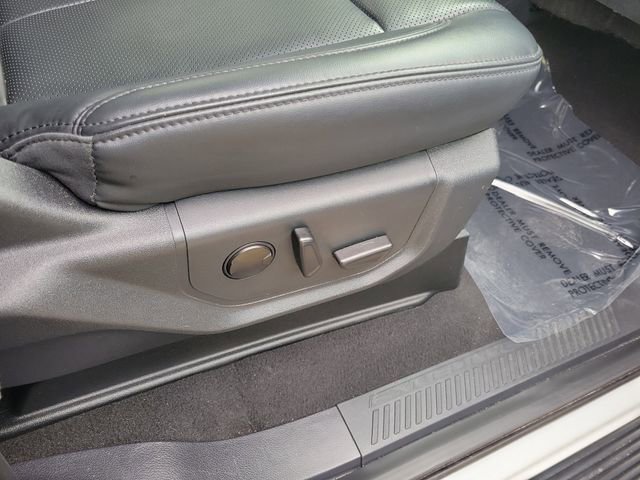 Used 2024 Ford Expedition Max XLT AWD/4WD image 38