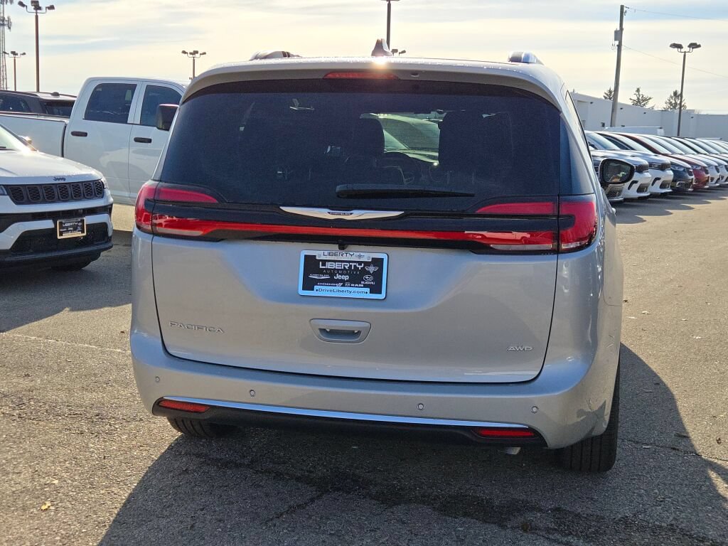 New 2026 Chrysler Pacifica Pinnacle AWD/4WD image 12